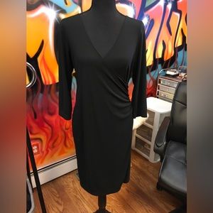 2 dresses size Medium old navy Missiuo